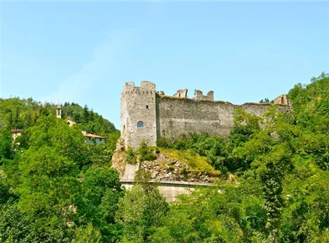 Mura esterne del castello